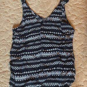 GAP Black and White Geometric Tank Top
